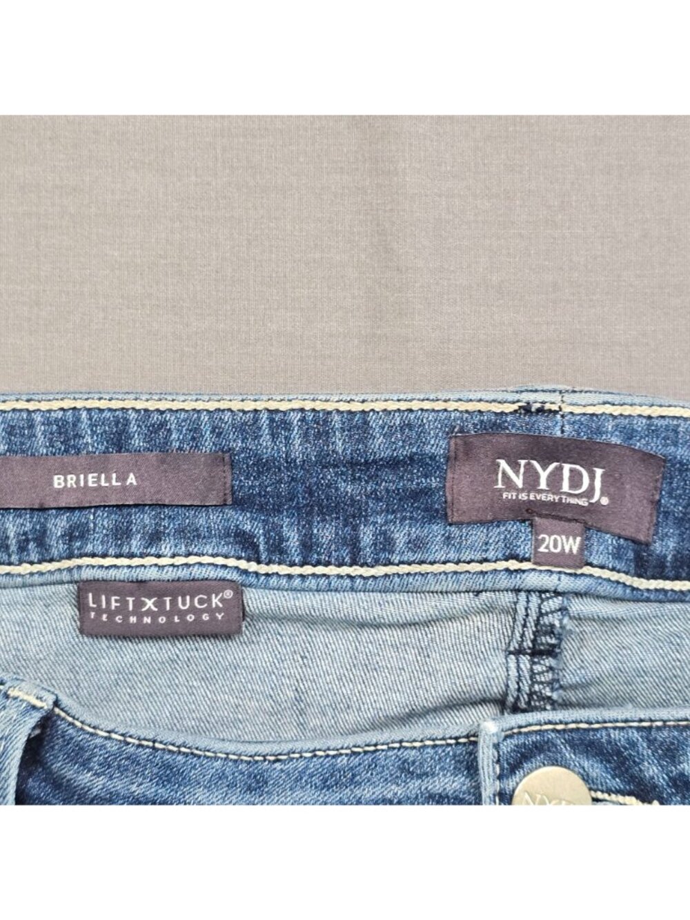 NYDJ 20W Womens Denim Briella Jean Shorts Medium Wash Lift Tuck Technology - Picture 2 of 4